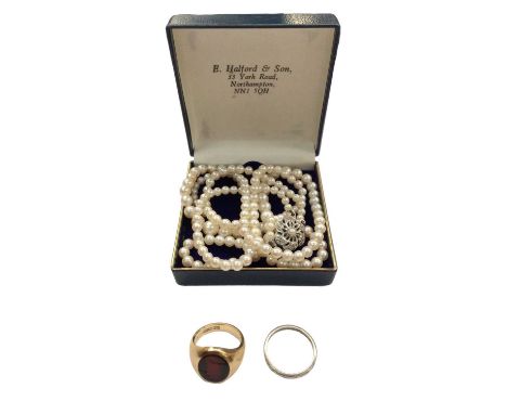 9ct gold signet ring, platinum/white gold wedding ring and a cultured pearl necklace  9ct gold ring weighs 7.1 gramsplatinum/