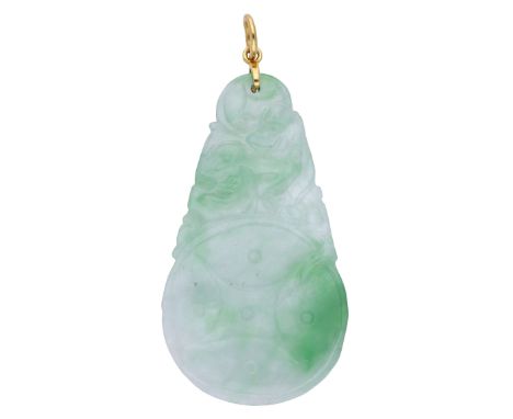 A jade pendant, the carved pendant suspended from a single jump ring stamped ‘585’, jade untested for treatment, pendant leng