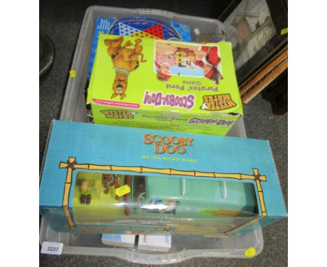 A Scooby Doo toy Mystery Machine car, together with a Master Mates Scooby Doo Pirates Peril game, other games, etc. (1 box)