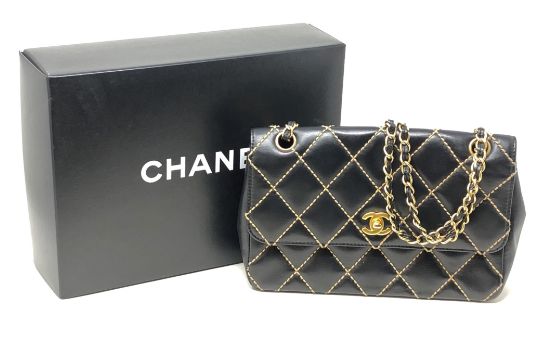 chanel black shoulder bag with gold chain