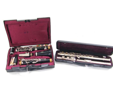 Buffet Crampon & Cie B12 ebonite clarinet, no. 488073, case; together with a Jupiter metal flute and a set of four Yamaha rec