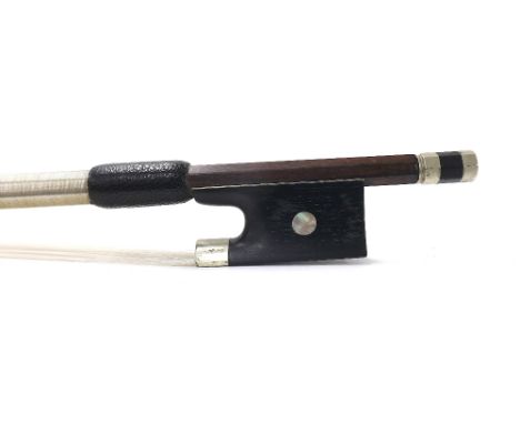 Nickel mounted violin bow indistinctly stamped ...a Paris, 58gm