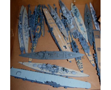 Quantity of various kit built 1/700 and 1/600 scale plastic ship kits, example include Haranu