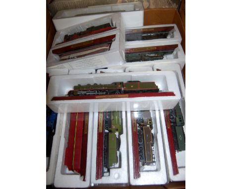 A collection of 00 scale display railway locomotives two in schools class 220 SR locomotive