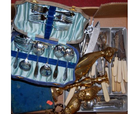 A mixed lot of metalwares to include; turned brass candlestick, loose silver plated cutlery etc 