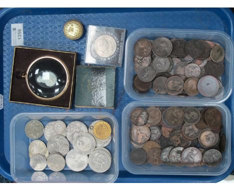 Large Collection Of GB And World Coins, including GB Half Pennies, Pennies, commemorative Crowns etc, together with mixed cir