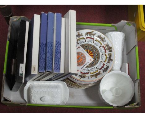 Wedgwood countryware planter, vase, butter dish together with a quantity of Wedgwood calendar plates some boxed and Masons Ir