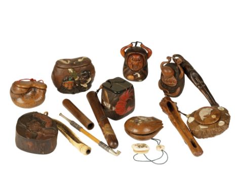 FINE JAPANESE WOOD AND LACQUER TOBACCO POUCH, PIPE AND CASE, MEIJI PERIOD, decorated with lobster and a fish, ex Sotheby's, 7
