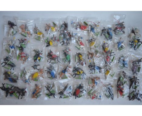 Extensive collection of (mostly) Britain's Deetail model horses and figures (plastic models with metal bases), mostly medieva