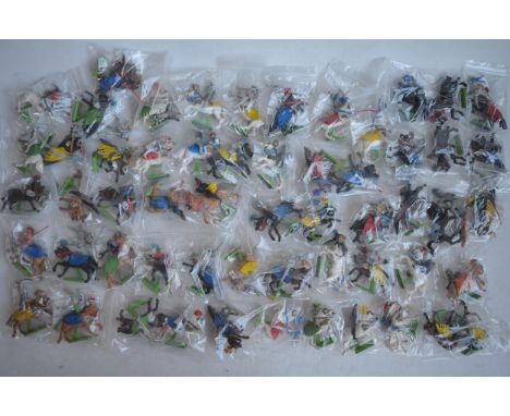 Extensive collection of (mostly) Britain's Deetail model horses and figures (plastic models with metal bases), mostly medieva