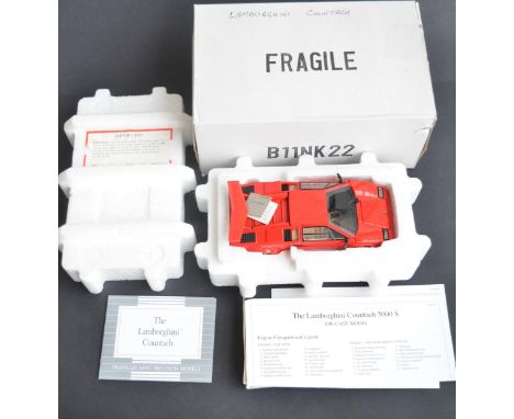 Boxed Franklin Mint 1/24 scale highly detailed diecast Lamborghini Countach 5000S model in mint condition with original paper