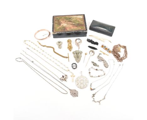 A collection of vintage and antique jewellery. The jewellery to include brooches, antique stick pin with 9ct gold head, an AF