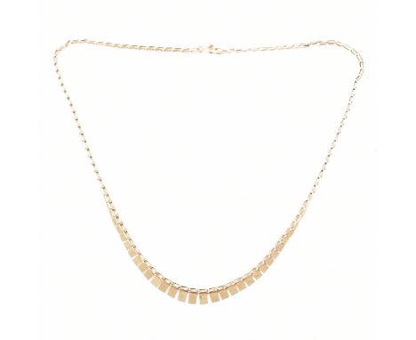 A hallmarked 9ct yellow gold chain necklace. The necklace comprised of fancy links with the mid section having graduating rec