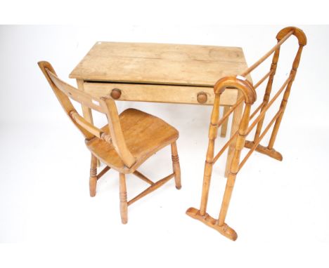 Three pieces of vintage furniture. Comprising a small pine table, a child's chair and a towel rail. Max. H77cm.