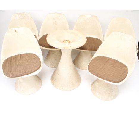 Vintage Retro : A set of six Arkana, Bath 'Mushroom' chairs and a matching table base. H77cm