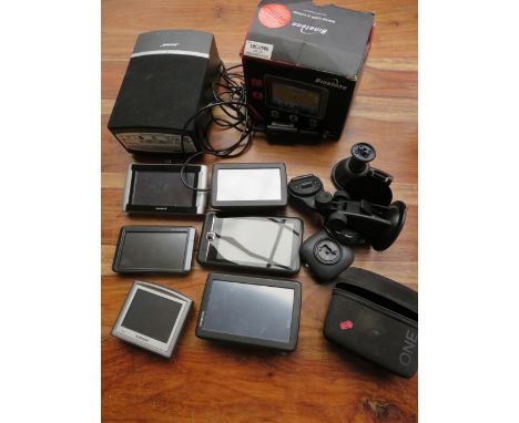 7 Sat Navs &amp; bose speaker 