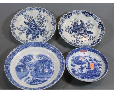 A pair of late 18th century frist period Worcester blue and white transfer decorated porcelain plates, in the Pinecone patter