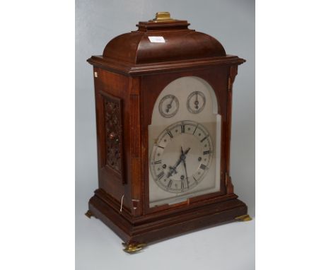 Winterhalder&Hofmeier in Schwärzenbach: Große Bracket Clock mit Carillionschlag auf 5 TonfedernGehäuse m. Beschädigungen und 