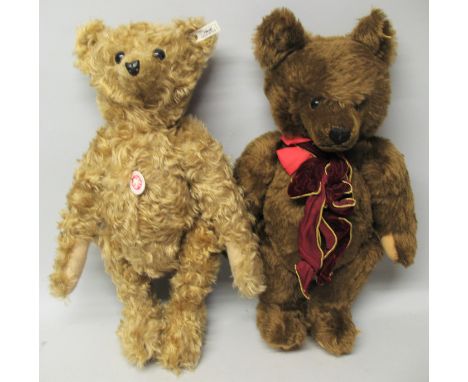 Two Steiff Limited Edition teddy bears, comprising; 1991, No. 1878/6000, 53cm high and another wearing a maroon cravat, with 