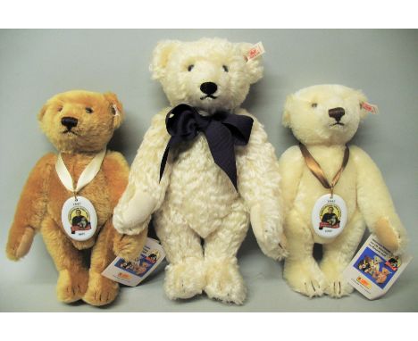 A Steiff Limited Edition teddy bear, Made for Hamley's 1994 and with certificate, No. 869/2000, with growler mechanism, 34cm 