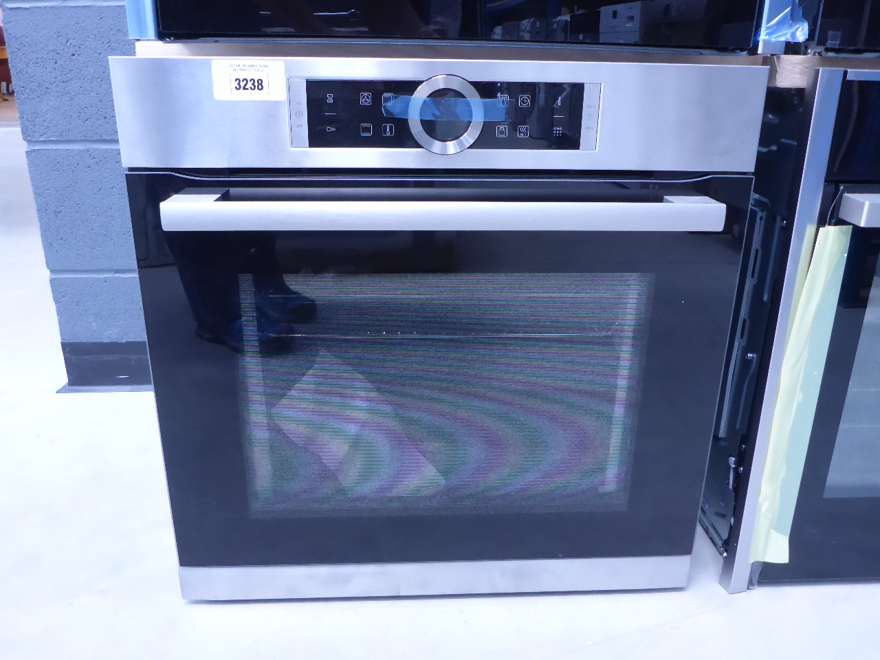 Bosch built in single oven Series 8 HBG674BS1B