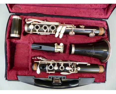Lark M4001 cased clarinet with composite body and nickel plated keys, in Buffet case