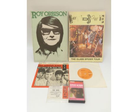 Davy Jones and the Lower Third EP - reissue on EMI - demo David Bowie, Space Oddity cassette, Glass Spider tour programme Dan