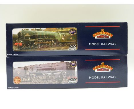 Two Bachmann 00 gauge BR locomotives 2-10-0 9F Standard Evening Star 92220 32-850 and 4-6-2 Class A1 Great Central 60156 32-5