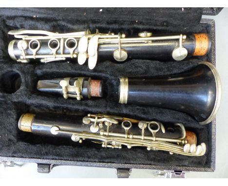 Selmer London wooden bodied Console clarinet with nickel plated keys, in case