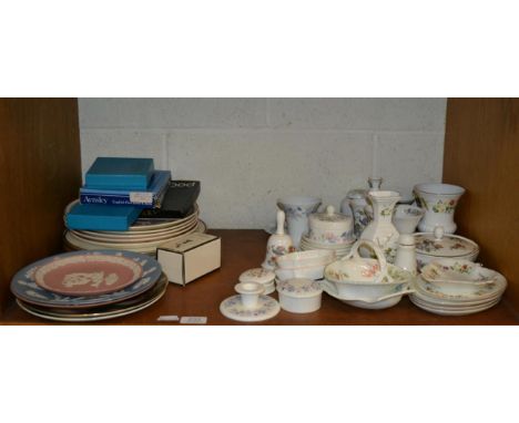 Assorted decorative ceramics including Wedgwood plates and small decorative china pin dishes, spill vases etc (shelf)