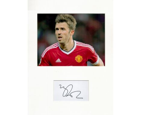 Football Michael Carrick 16x12 overall Manchester United mounted signature piece includes a signed album page and a colour ph