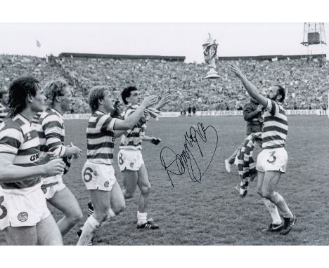 Autographed Danny Mcgrain 12 X 8 Photo: B/W, Depicting Celtic Captain Danny Mcgrain Throwing The Scottish Cup To Murdo Macleo