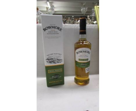 A boxed Bowmore Islay single malt scotch whisky. 