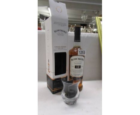 A boxed Dalhwhinnie 15 year Highland single malt scotch whisky. 