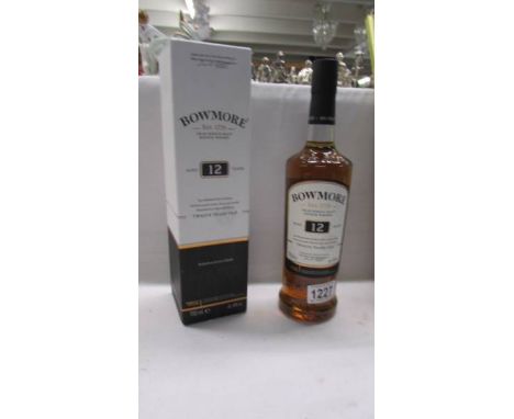 A boxed Aberlour 10 year Highland single malt scotch whisky. 