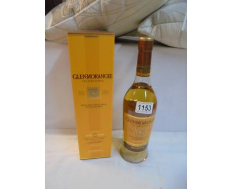A boxed Glenmorangie 10yr single malt Scotch whisky. 