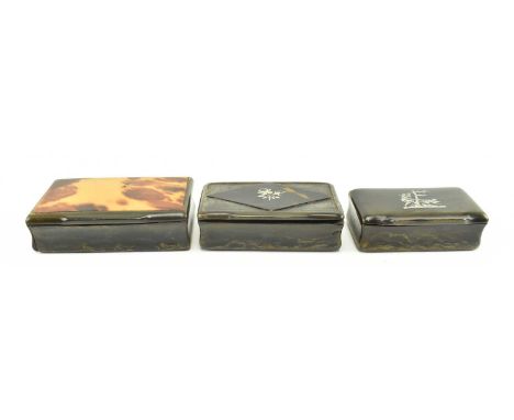 A group of three 19th century inlaid snuff boxes. The lot comprising a pressed horn and tortoiseshell snuff box, a pressed ho