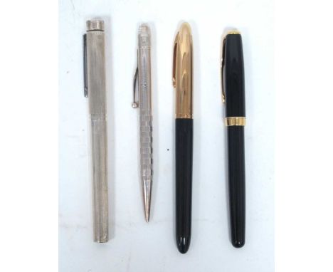 A Parker Sonnet Fountain Pen, in black case, the nib marked 18K 750, 13cm long; a Sheafer Fountain Pen, in black case, the co
