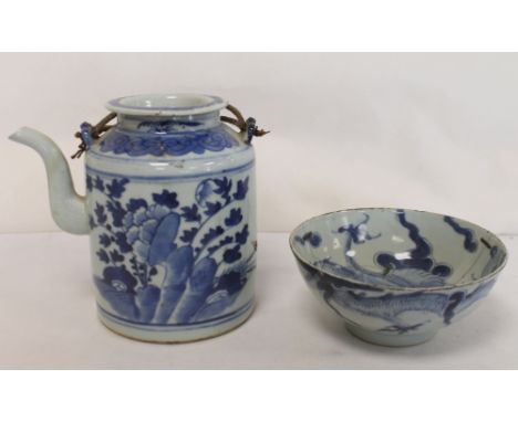 Antique Chinese blue & white porcelain teapot of cylindrical form with floral decoration & twin band wire handles, unmarked, 