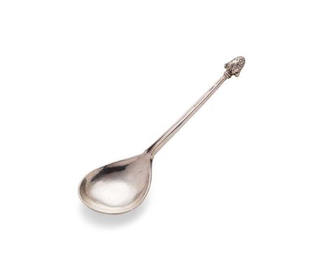 An early 17th-century Norwegian spoon marks rubbed, the fruiting bud finial to a tapered stem, the fig bowl engraved to the r