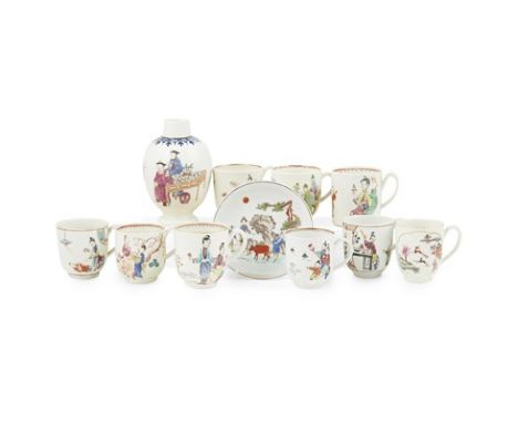 GROUP OF WORCESTER TEA AND COFFEE WARES 18TH CENTURY all decorated with Chinese figures engaged in various pursuits, comprisi