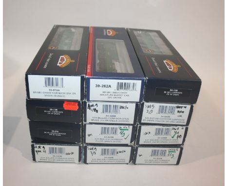 BACHMANN BOXED ROLLING STOCK 12 boxed items including, 39-262A Buffet Car, 39-078 Corridor Coach, 39-128 Composite Coach (2),