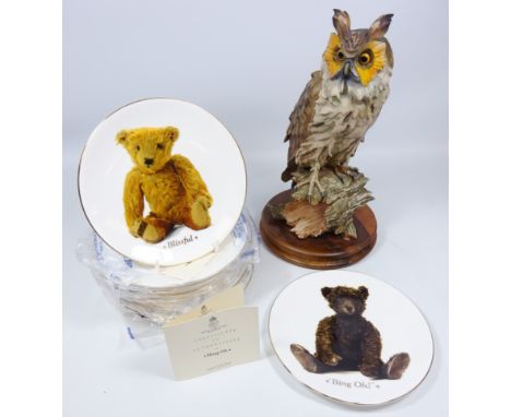 Set of twelve Royal Worcester 'The Ultimate Teddy Bear' plate collection and a Capodimonte Owl (13)   Condition Report   Clic