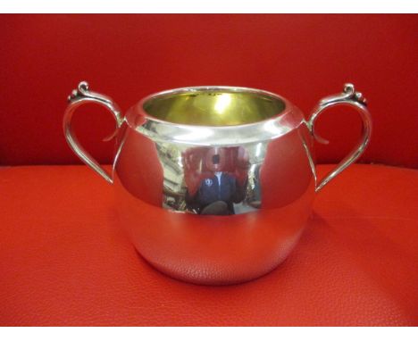 A Victorian silver sugar bowl, 198g 