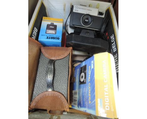 A selection of cameras including Kodak Instamatic, Kodak Brownie etc