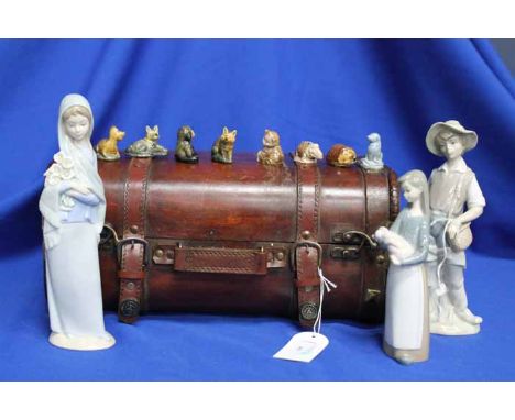 LOT OF COLLECTABLES
including Lladro figurines, Wade animals, a wooden suitcase, etc