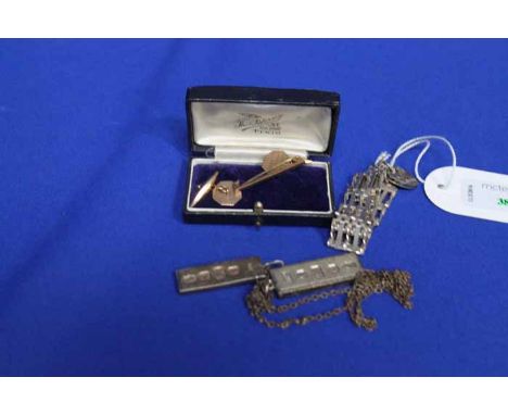 LOT OF GOLD AND SILVER JEWELLERY
including a pair of 9ct gold cuuflinks of octagonal design with engine turned detail, a smal