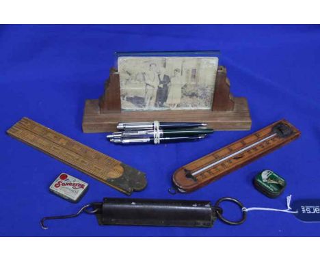 MIXED LOT OF COLLECTABLES 
including early 20th century photograph, rules, thermometer, pens, keys, etc