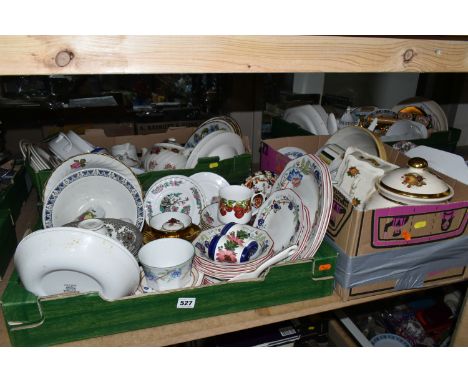 FIVE BOXES OF CERAMIC TEA AND DINNER WARE, to include a Royal Worcester gold lustre sugar bowl with two similar Royal Winton 