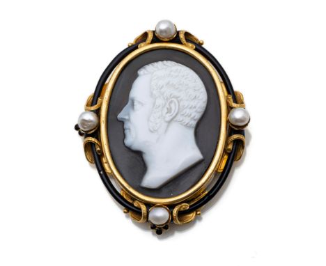 Höfisches Medaillon mit Steincameo „Ludwig I. von Baden“Südwestdeutschland um 1870Im Oval 6,6 x 5,3 cm18kt Gelbgold getestet,